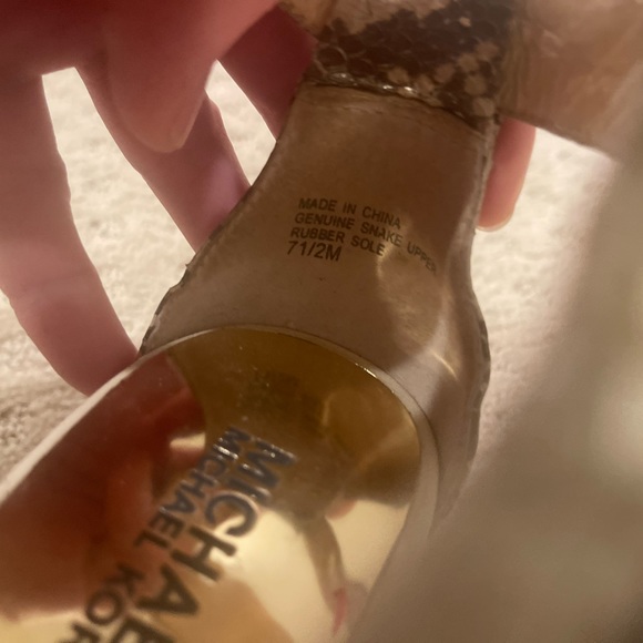 Michael Kors Sandals Size 7.5 - Picture 6 of 6